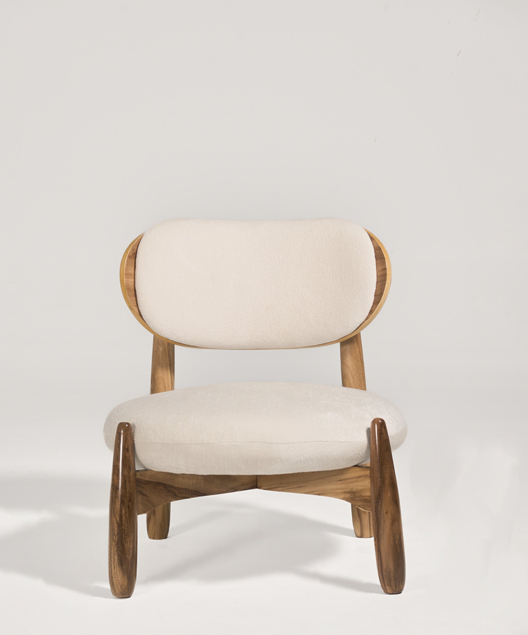 Silla Auxilia Aura Nogal Calazans Crema